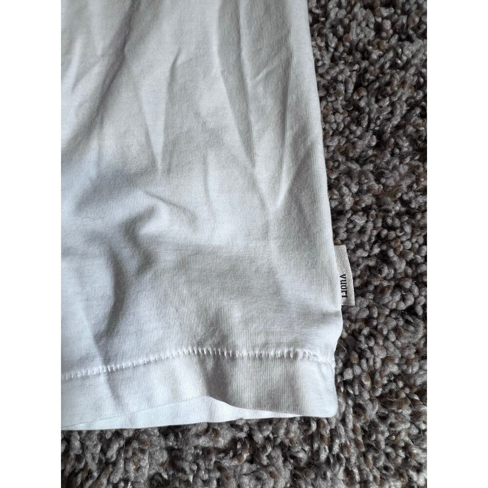 Vuori Pose Fitted Tee 58$ - Picture 2 of 4